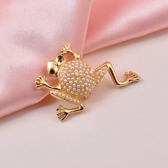 Frog Brooch - Picture 3 of 6